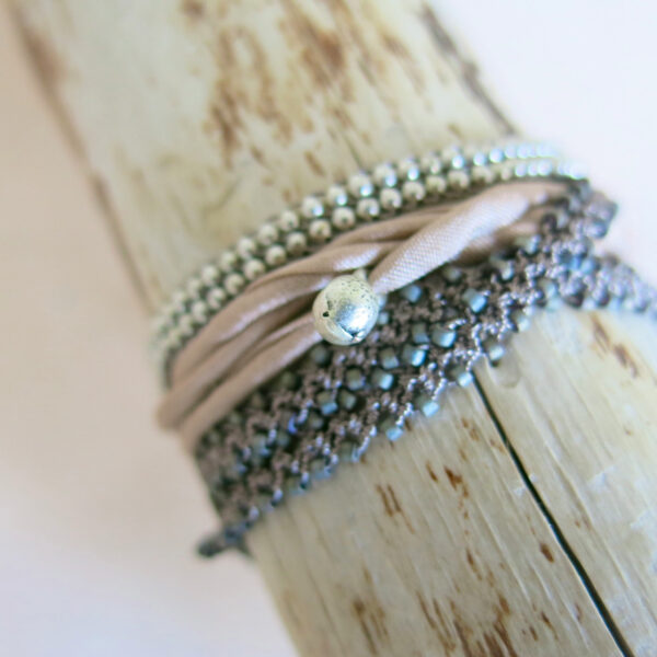 doppeltes Häkel-Armband mit japanischen Glasperlen -730