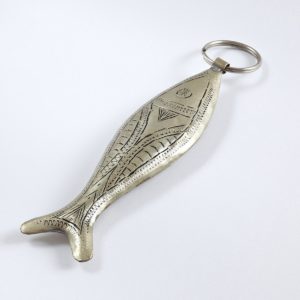 Schlüsselanhänger silberner Fisch mit feiner Gravur-1129