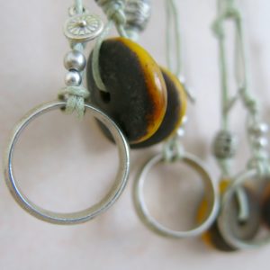 besondere Kette mit vintage Berber Ring und Harzperle-1538