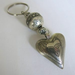 Schlüsselanhänger mit silbernem Herz-0
