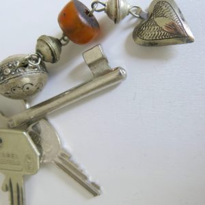 Schlüsselanhänger mit silbernem Mini Herz-1676