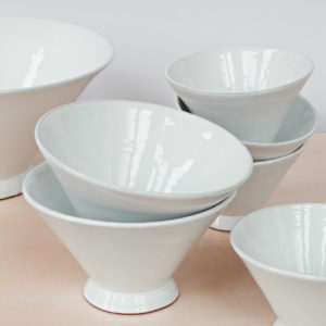 trichterförmige Keramik Schale-2031