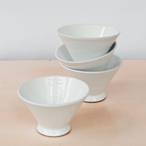 trichterförmige Keramik Schale-2040
