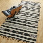 marokkanischer Teppich 'Sanafi' - schwarz mit Farbakzent-3314