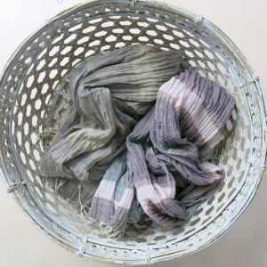 Schal aus feiner Baumwolle mit Streifen-3602