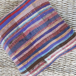 Kissen aus vintage Berberdecke