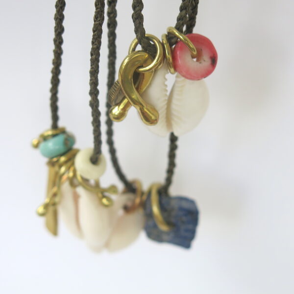 Kette lucky charm mit Kauri Muschel