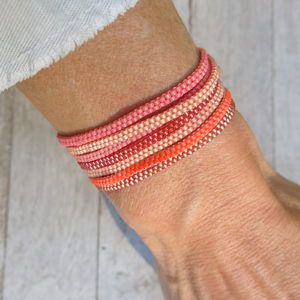 Armband 'peyote Technik' in sommerlichen Coral Farbtönen