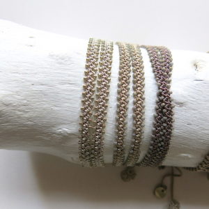 Häkel-Armband mit metallic Glasperlen - doppelt
