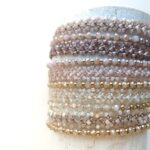 Feines Armband mit facettierten Glas-Rocailles Perlen – Bild 7