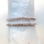 Armband im Mix aus Quader und metallic Glasperlen – Bild 15