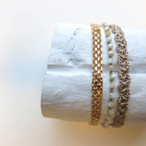 Armband aus vergoldeter flacher Kette