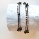 Doppeltes Häkel Armband mit metallic Perlen – Bild 7