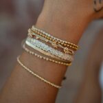 Häkel Armband mit schimmernden Perlen – Bild 4