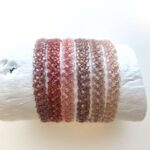 Häkel Armband mit schimmernden Perlen – Bild 6