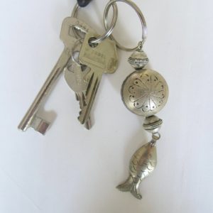 Silberner Schlüsselanhänger mit kleinem Fisch-1662